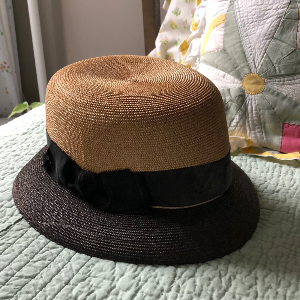 true 1920s straw hat with ribbon